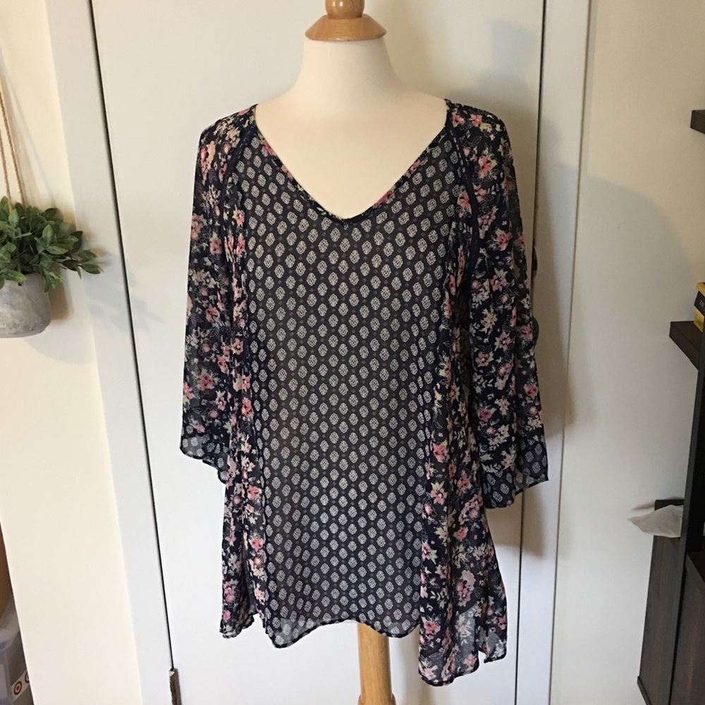 ‼️SOLD‼️Jessica Simpson Hanky Hem Maternity Blouse - Picture 3 of 13